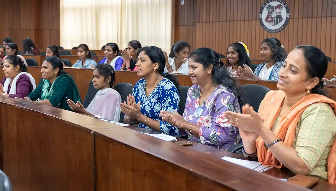Mahila Savalikarana