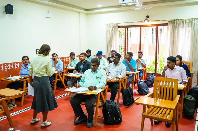 Effective Selling Techniques for Corporate Professionals 4