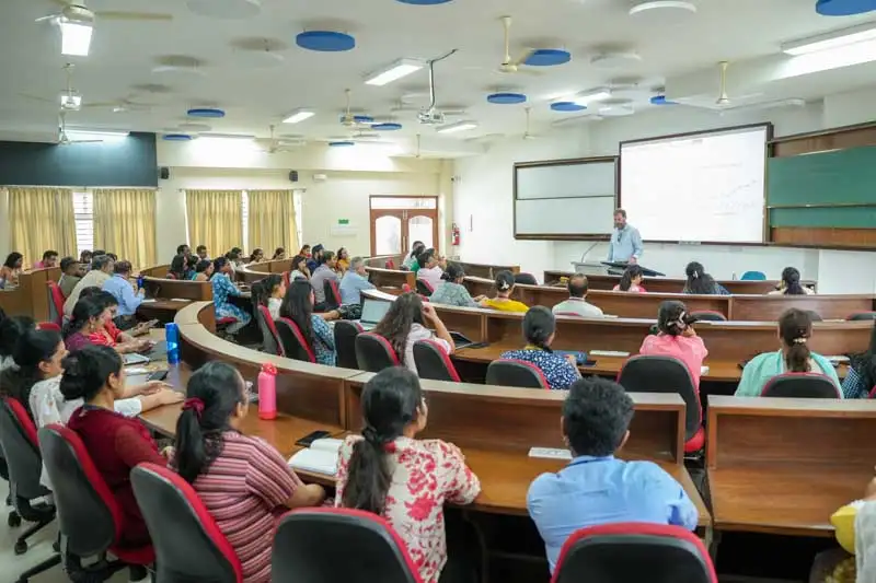 Good Practices for Publishing in Top Social Science Journals - 8