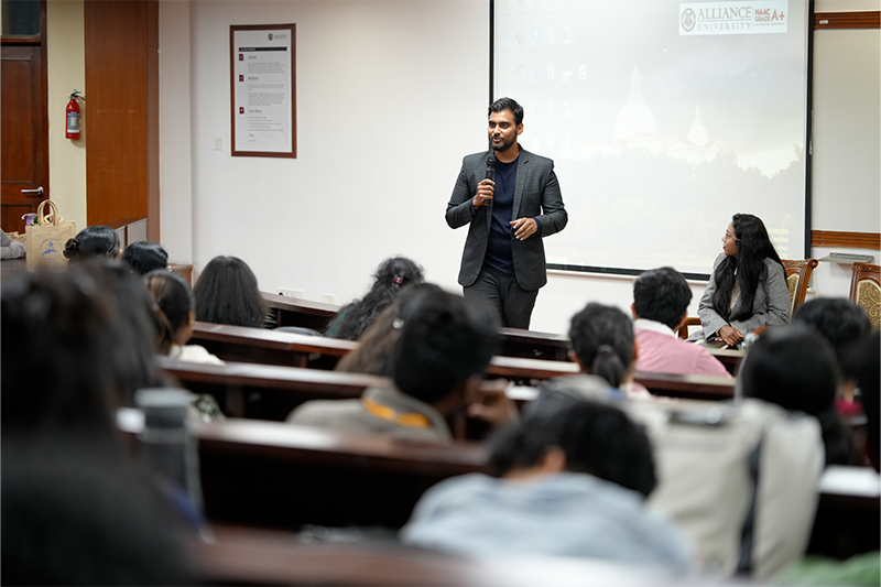Mehfil-e-Corporate Series: Career Readiness Beyond the Classroom with Mr. Vishal Chinchure 3