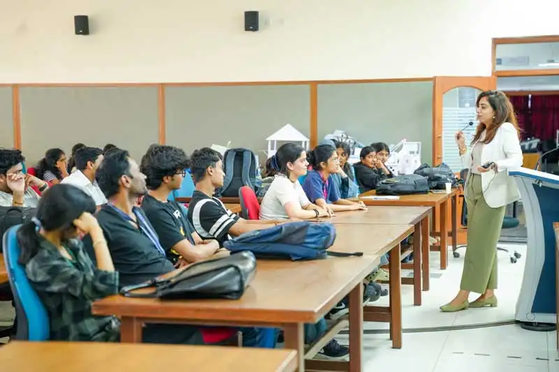 Workshop on LaTeX Beamer Highlights Clarity in Academic Communication - 7